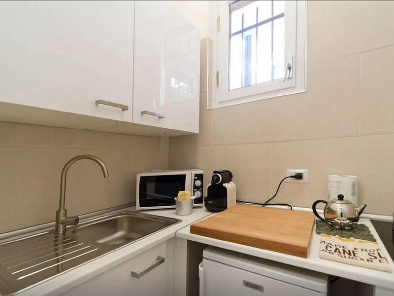 Moderne, komplett sanierte 1-Zimmer-Wohnung — photo 1